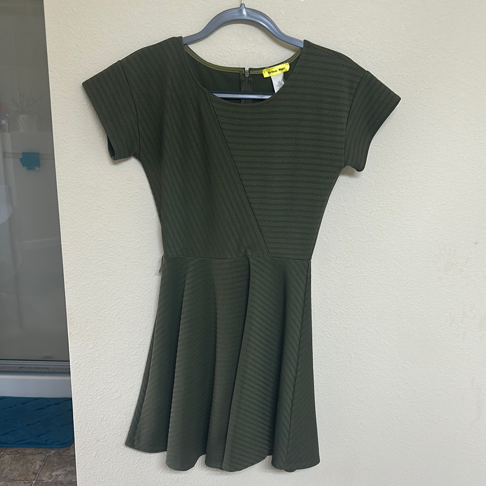 Dark Green Short Sleeve Dress